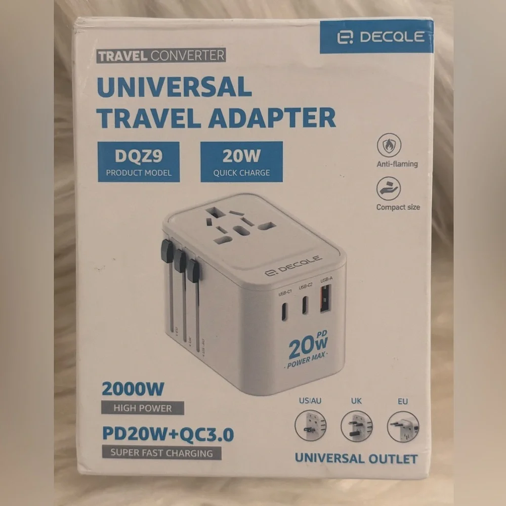 Decole Universal Travel Adapter